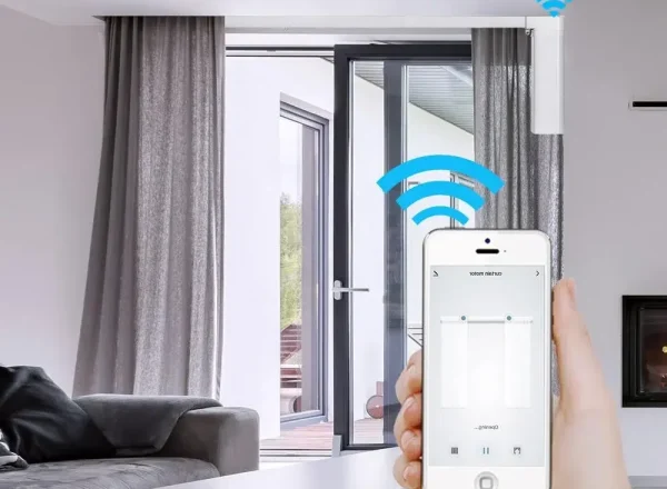mobiltelefonról vezérelhető okos függöny
